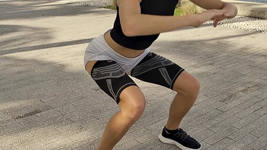 Hamstring Compression Sleeve, Thigh Compression Sleeve for Women and Men, Upper Leg Brace for Groin, Sciatica & Quad Tendonitis, Wrap Support for Recovery, Running, Sports and Workout Black S